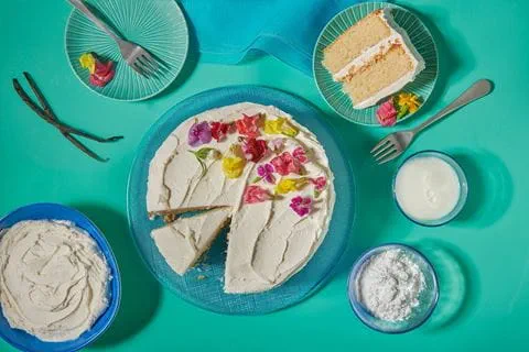 recipe image Yellow Layer Cake With Vanilla Buttercream Frosting